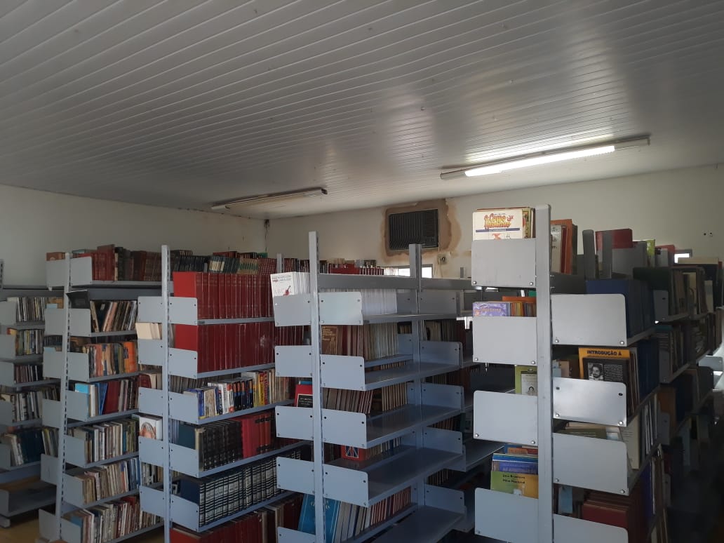 biblioteca (15).jpeg